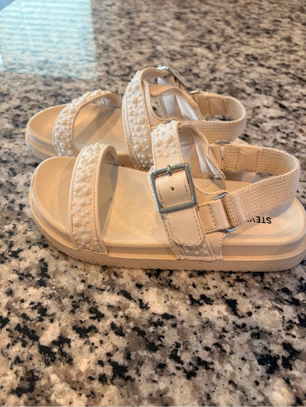 Kids size 12 Steve Madden Pearl-Detail Sandals